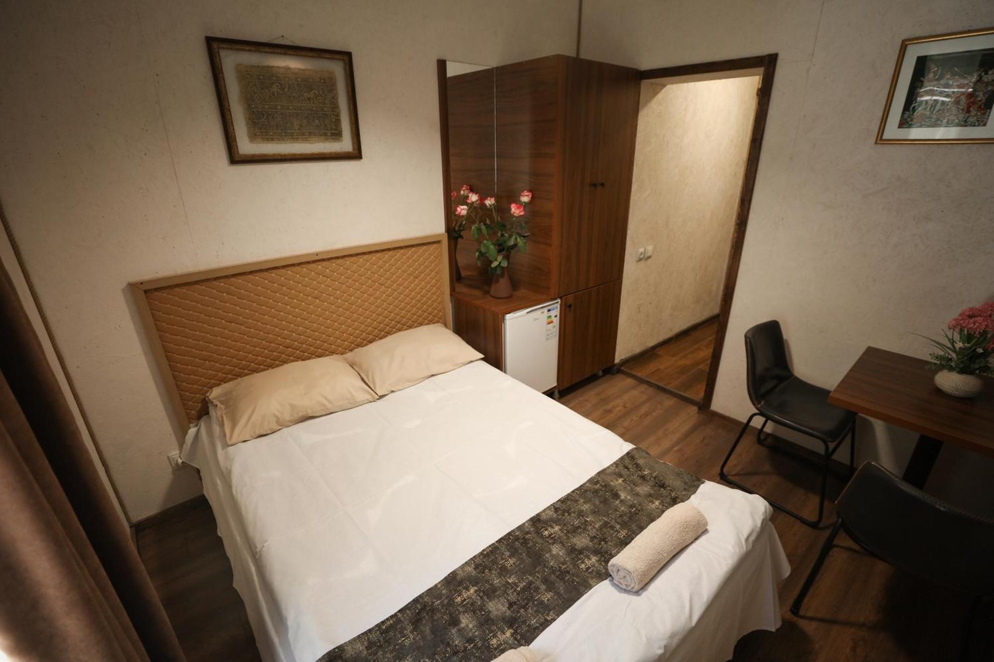 U Ashota Otel Erivan Dış mekan fotoğraf