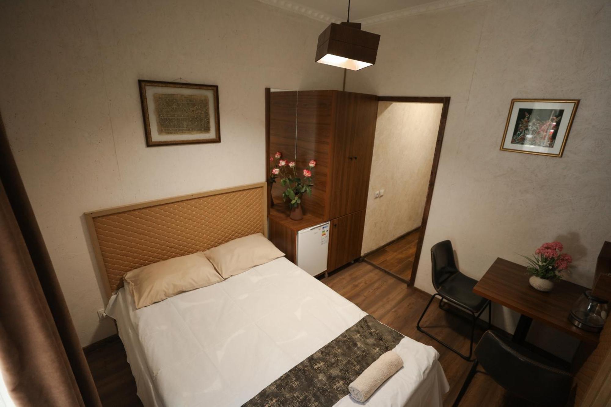 U Ashota Otel Erivan Dış mekan fotoğraf