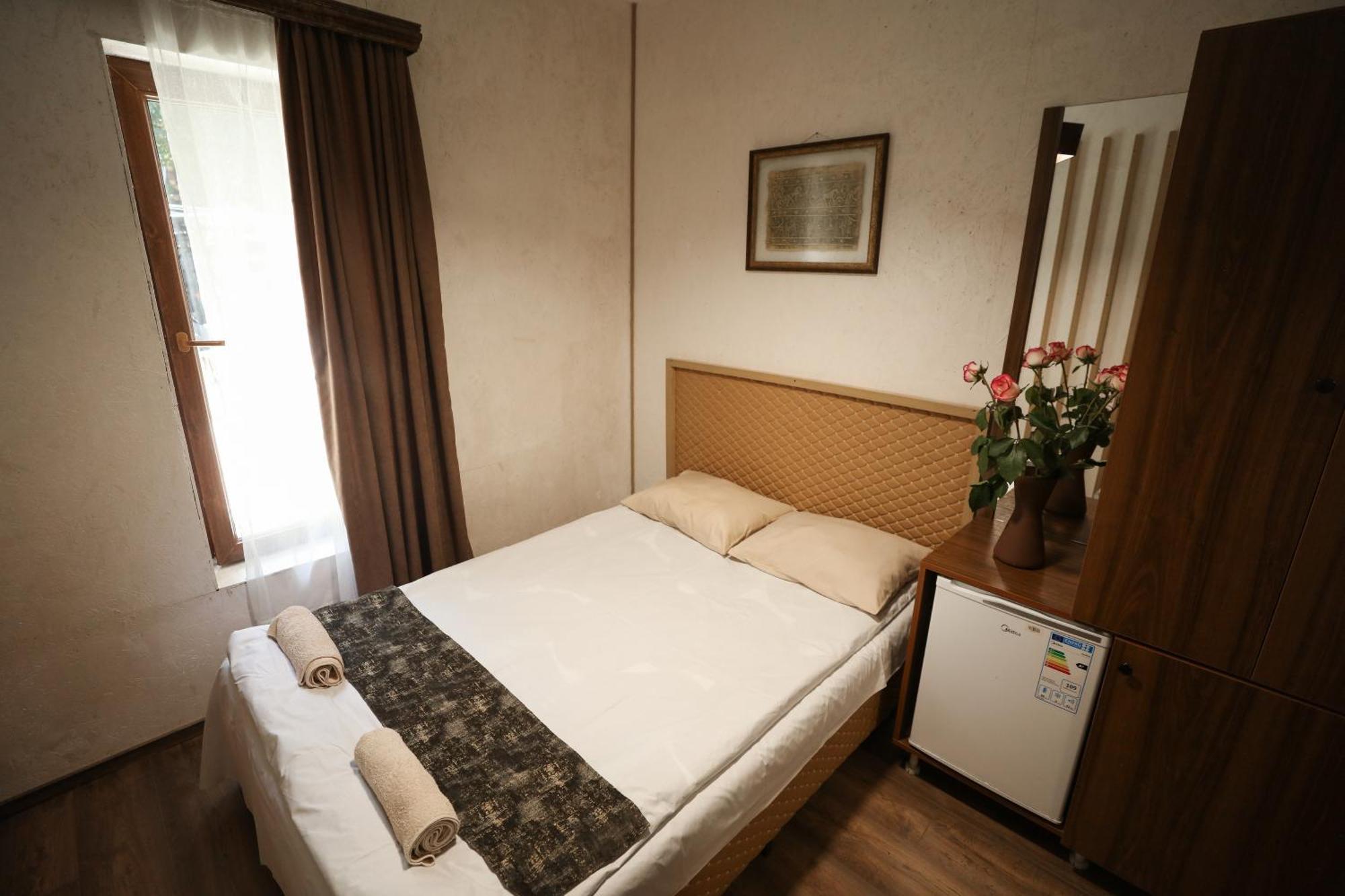 U Ashota Otel Erivan Dış mekan fotoğraf