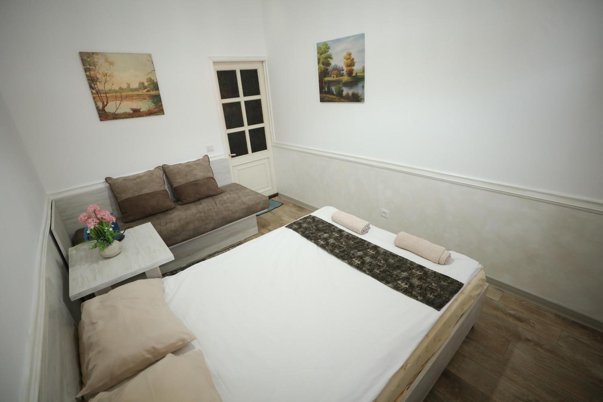 U Ashota Otel Erivan Dış mekan fotoğraf