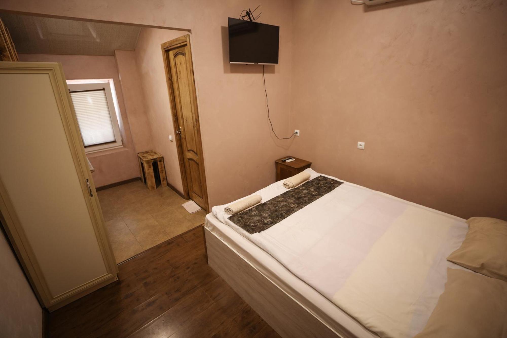 U Ashota Otel Erivan Dış mekan fotoğraf