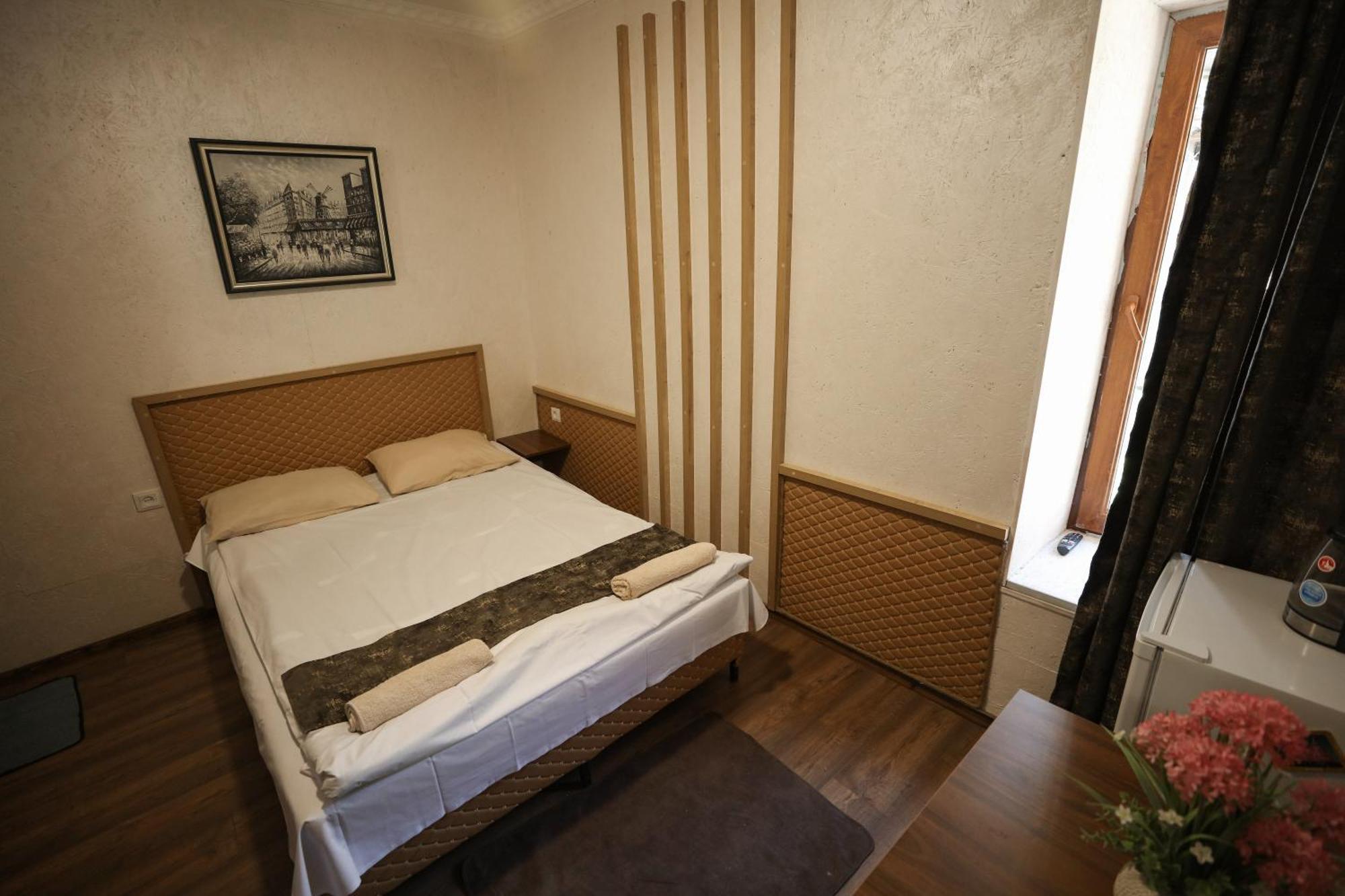 U Ashota Otel Erivan Dış mekan fotoğraf